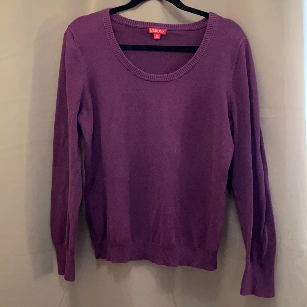 Nero a Target scoop neck sweater